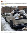 Прикрепленное изображение: Тесла рядом с баками.jpg